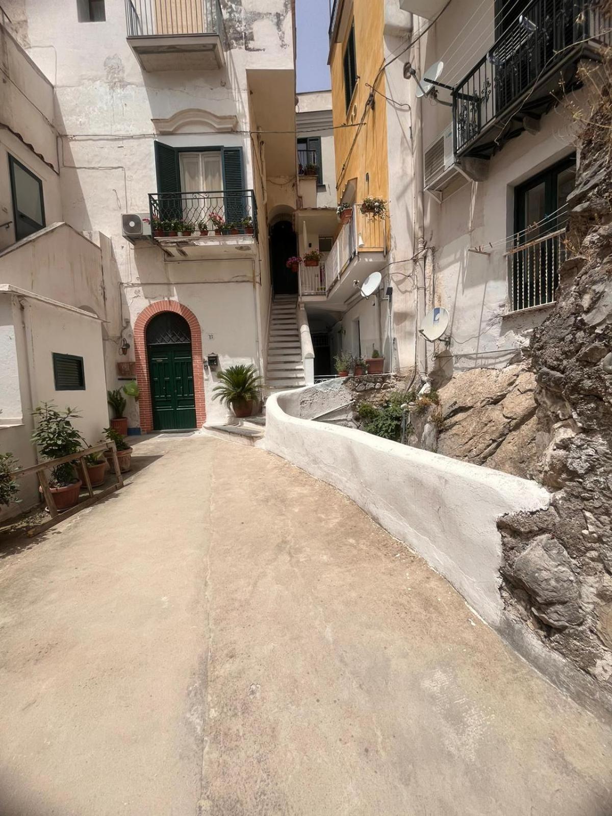 La Corte Di Atrani